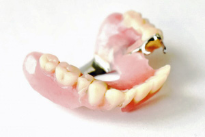 入れ歯治療・義歯について 